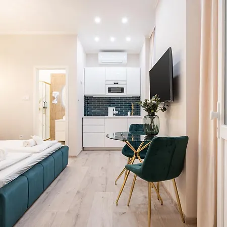 Király 33 - Hidden Gem - Location By Bqa Apartmán